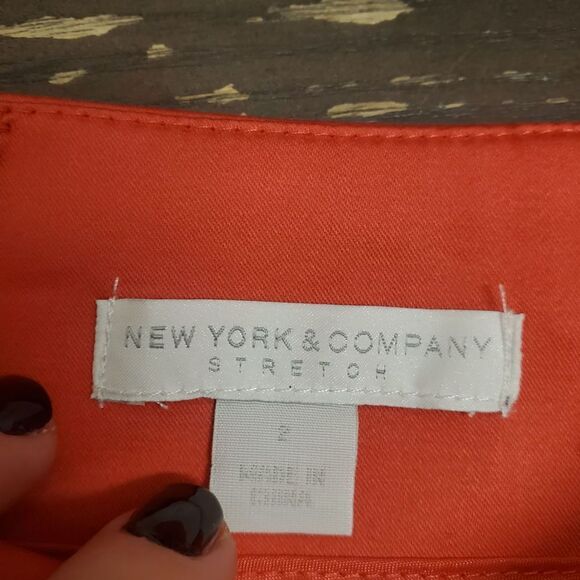 NY&Co.-Coral Lace Accent Pencil Skirt Sz 2 - Picture 4 of 4